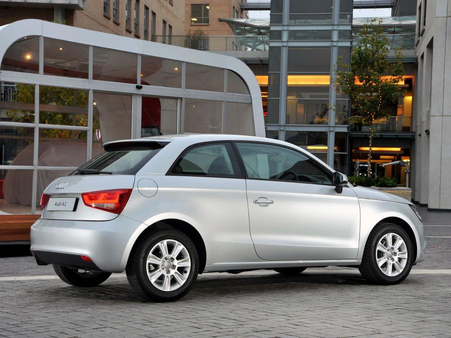  Audi A1 TFSI (8X) 2010 года  (ZA) (фото 13 из 15)
